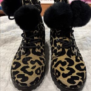 NWOT GB girls Black and Gold boots